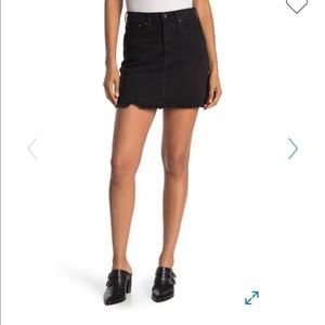 Madewell frayed hem denim skirt, NWT